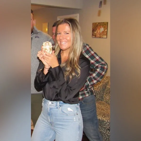 Abercrombie & Fitch Long-Sleeve Satin Button-Up Shirt - Picture 3 of 10